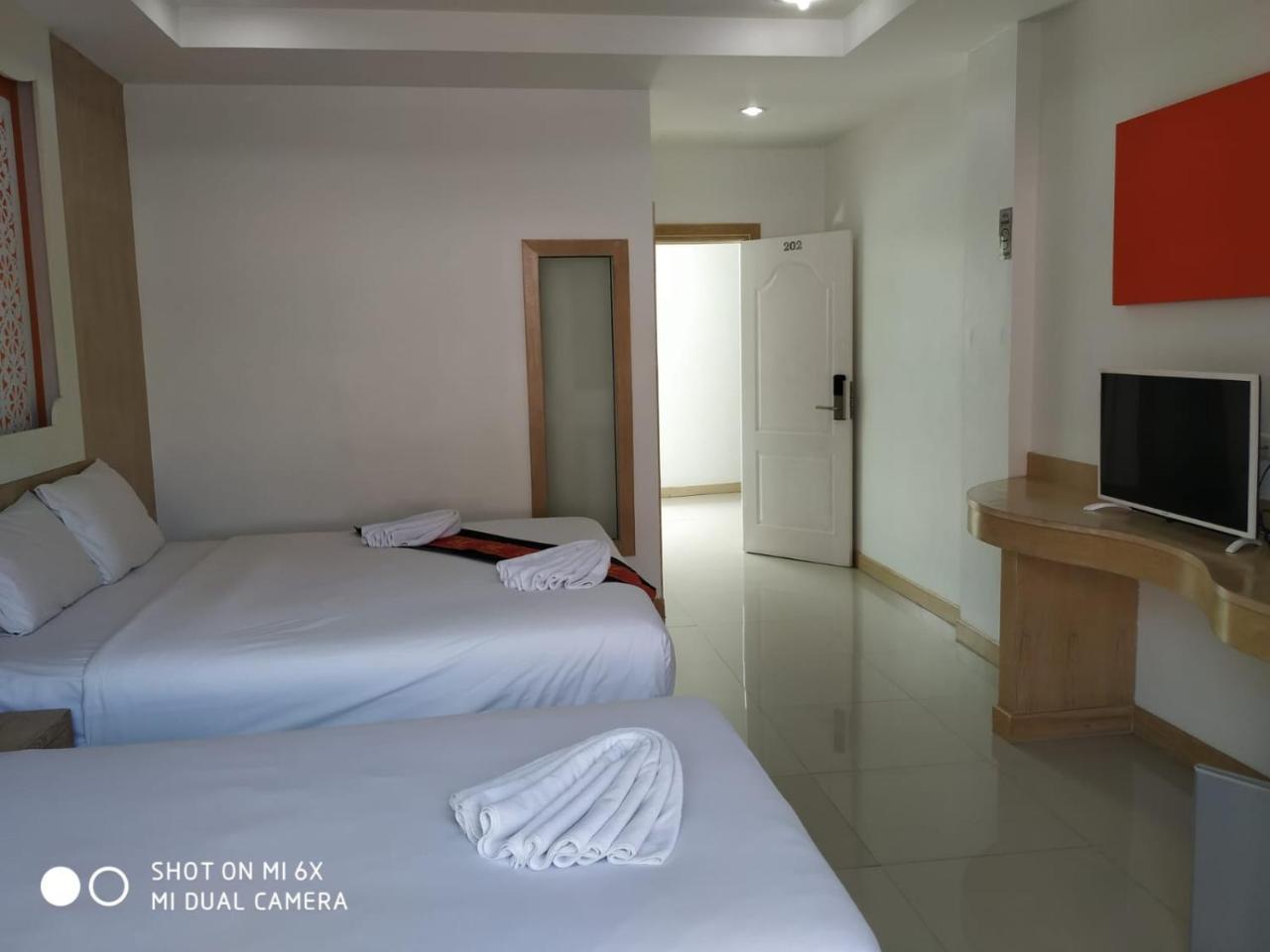 Red Sapphire Hotel Patong 外观 照片